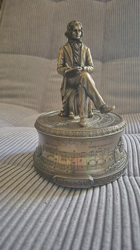 Bronzefarbene spieluhr mit - spieluhr,